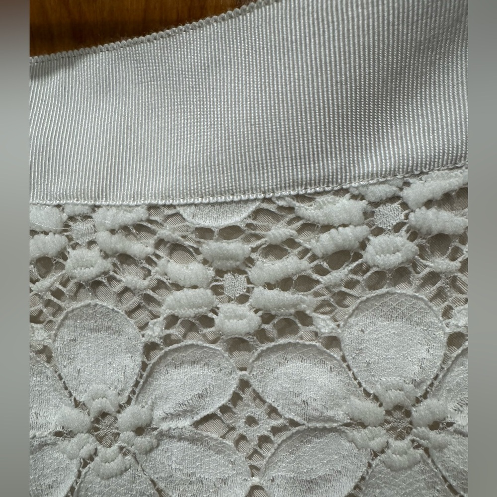 LOFT New ivory lace skirt-size 8 - Picture 3 of 9